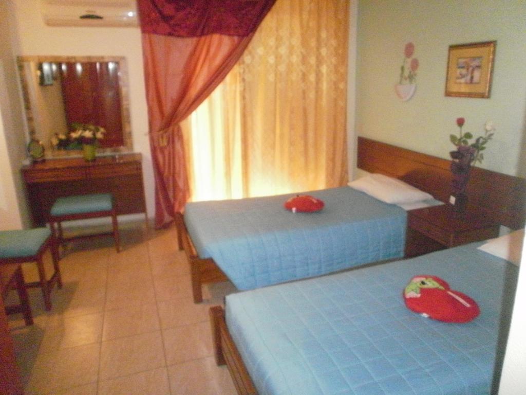 Tassos Aparthotel 2*